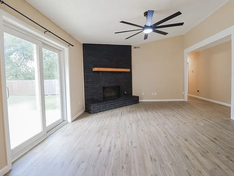 3012 S Ash Ct — Photo 7