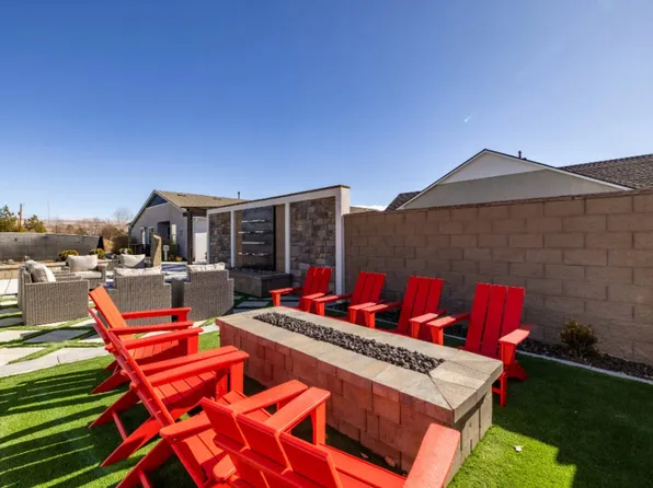 The Cape Plan, Silverado Village