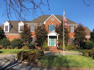 10501 Gunston Rd, Lorton, VA 22079