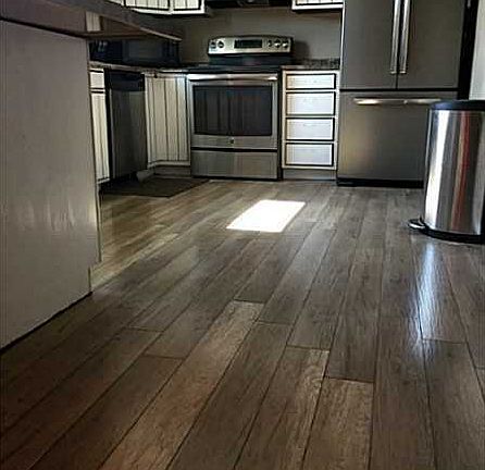 4th image of 302 S Xenia St