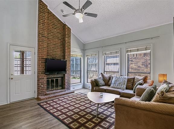 4th image of 3815 Clover Hill Ln