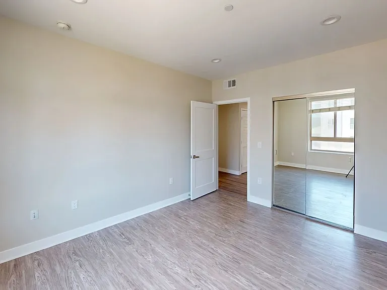 Serenity NoHo — Photo 12