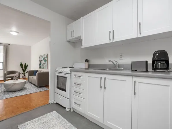 779 Danforth Ave, Toronto, ON M4J 1L2