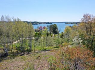 77 Reach Rd, Sedgwick, ME 04676