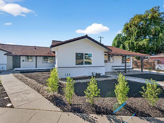 3rd image of 2991 Almaden Rd