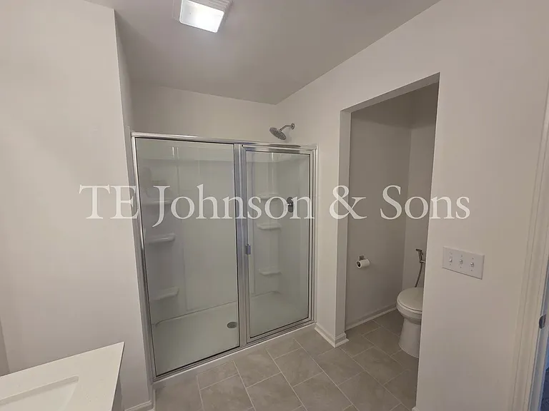 223 Latrobe Ln — Photo 25