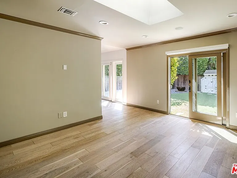 11362 Chenault St — Photo 16