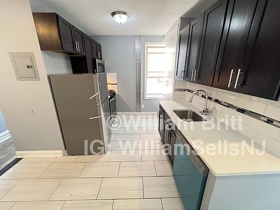 4th image of 645 Bergen Ave APT 11