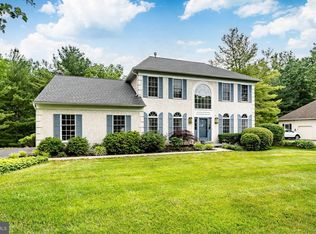 956 Heatherstone Dr, Berwyn, PA 19312