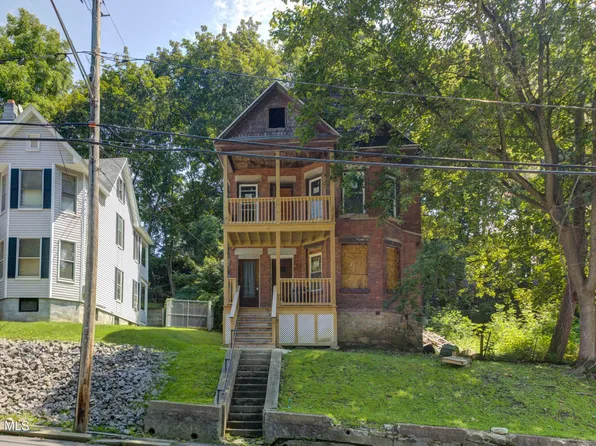 223-225 Vrooman Avenue, Amsterdam, NY 12010