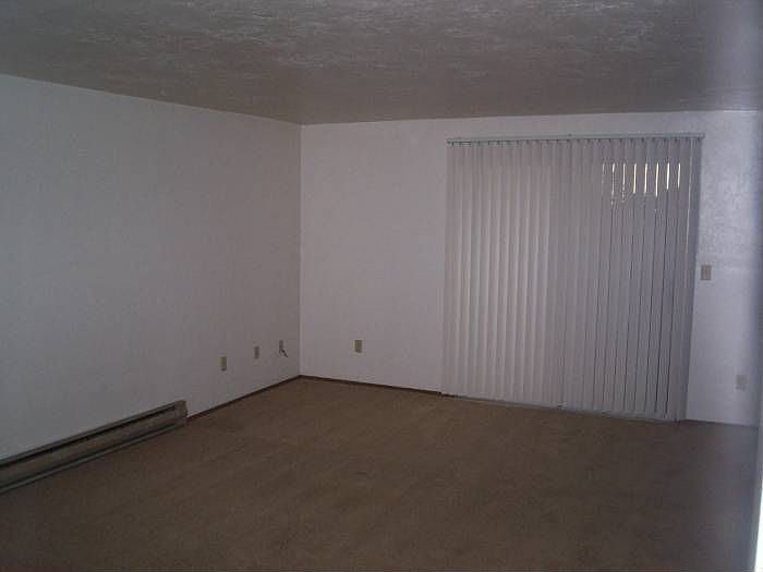 Living Room 18x13