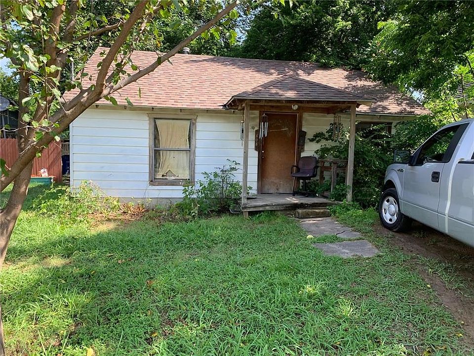 1st image of 808 New St