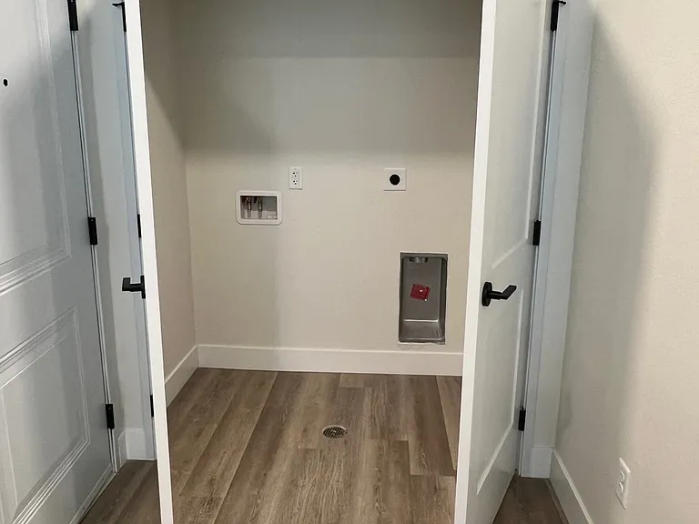 Residences at Willow Park Flats — Photo 31