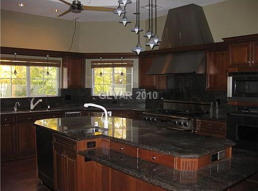3rd image of 5646 W Agate Ave