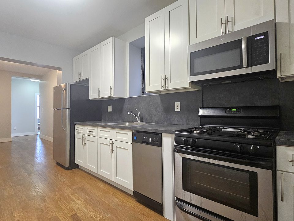 1st image of 400 Fort Washington Ave APT 2F