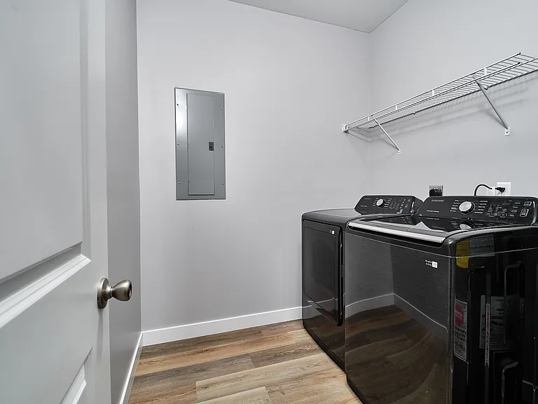 415 N Dequincy St #B — Photo 24
