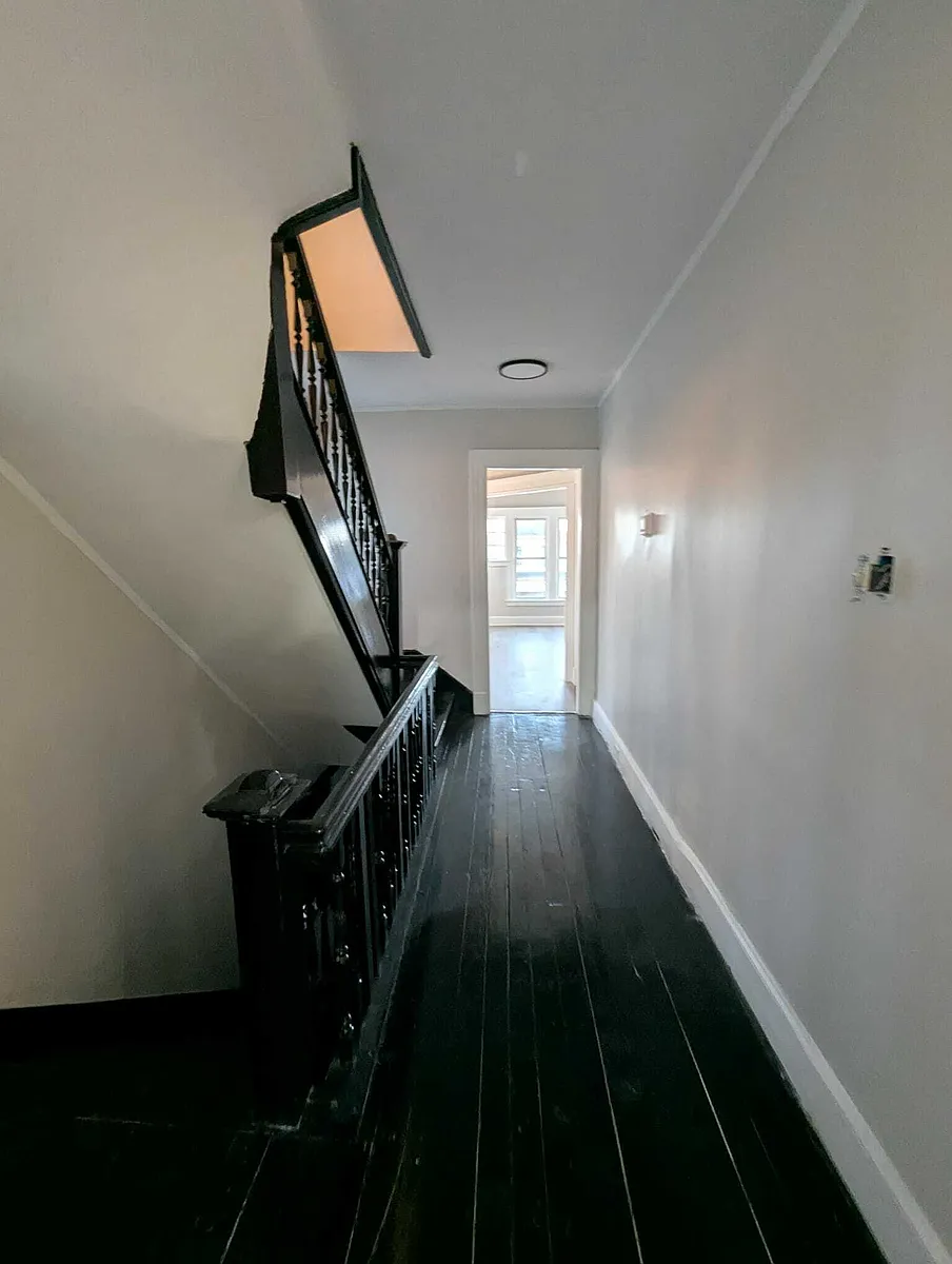 Building Photo - 184 Buckingham St #2