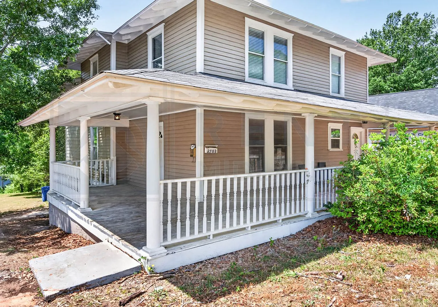 2901 Park St. — Photo 2