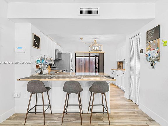 4th image of 1805 SW 107th Ave APT 2601