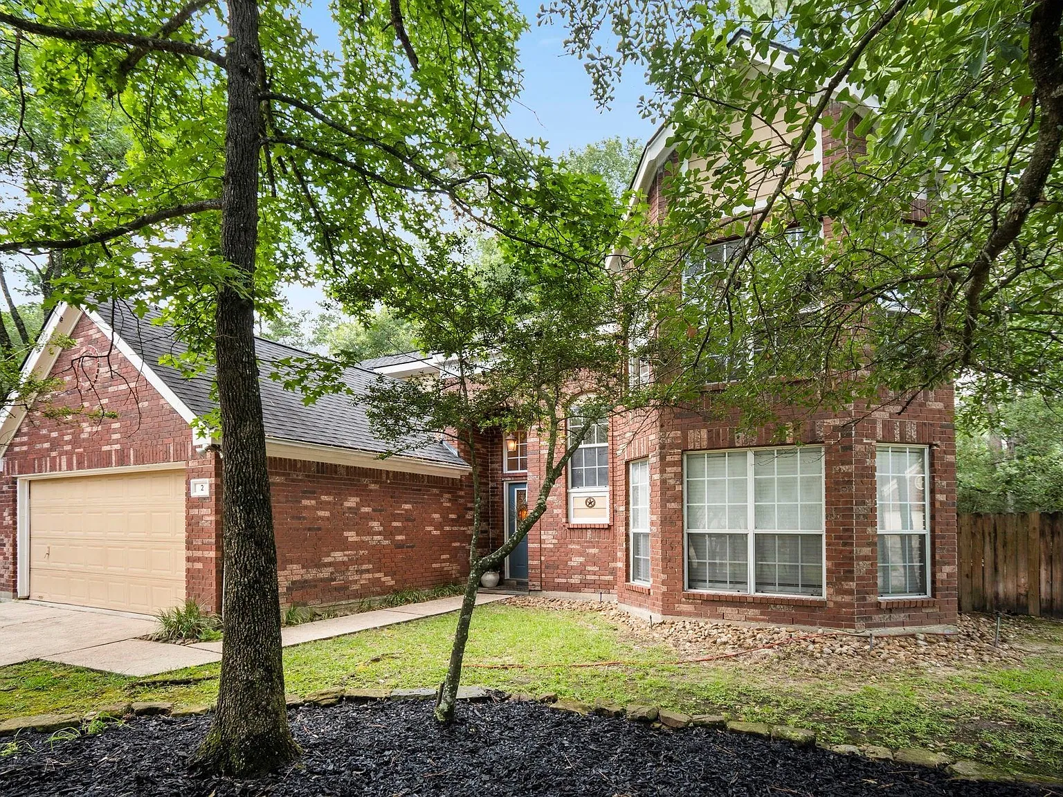 4 bed, 2.5 bath, 2331 sqft, $3,495 — Photo 2