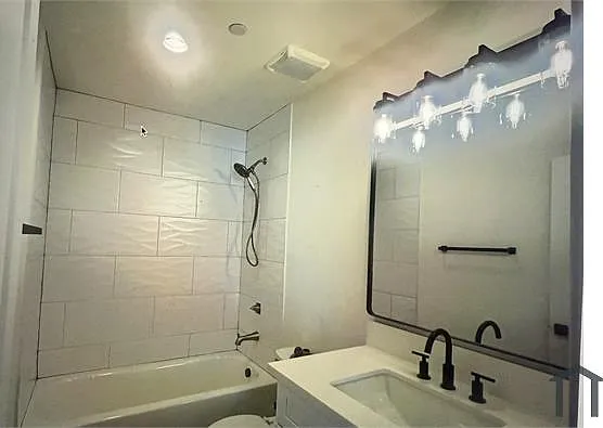 2502 E Paradise Ln — Photo 5