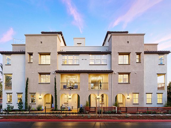 Violet At Canvas Model Homes Exterior Street View
