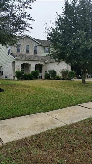 2nd image of 8014 Sanders Glen Ln