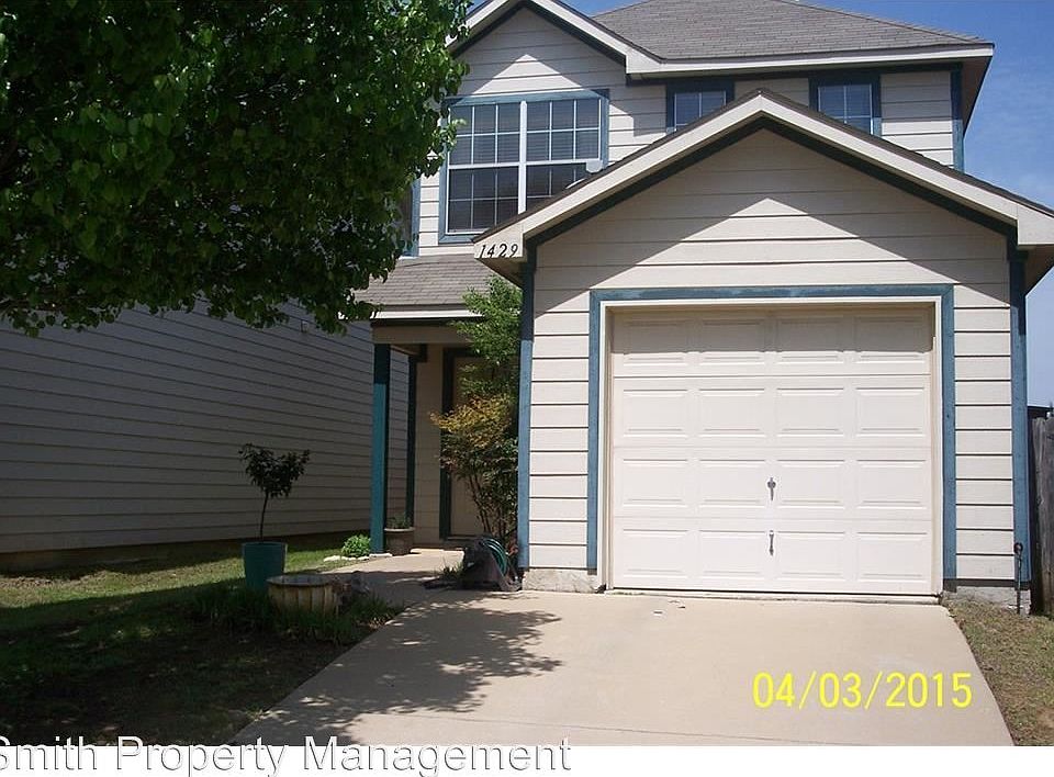 1st image of 1429 Pine Ln