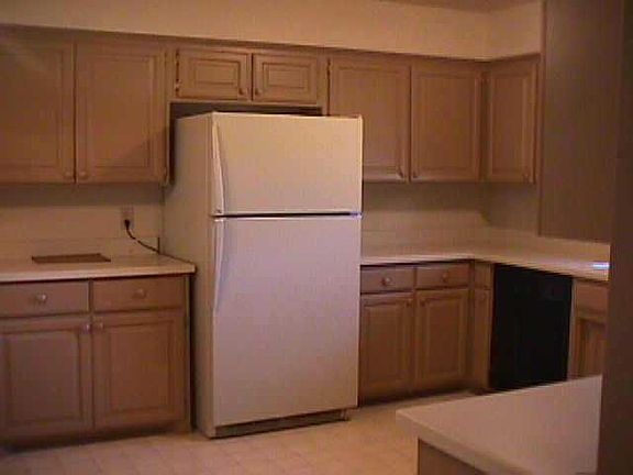 4th image of 1601 Kavel St