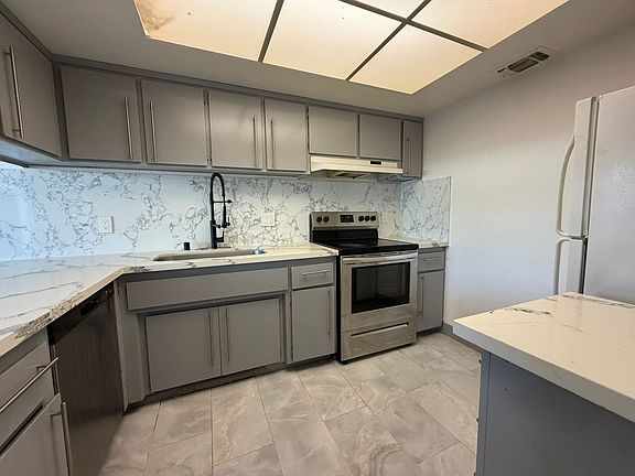 3rd image of 2724 El Caprice Dr APT 7