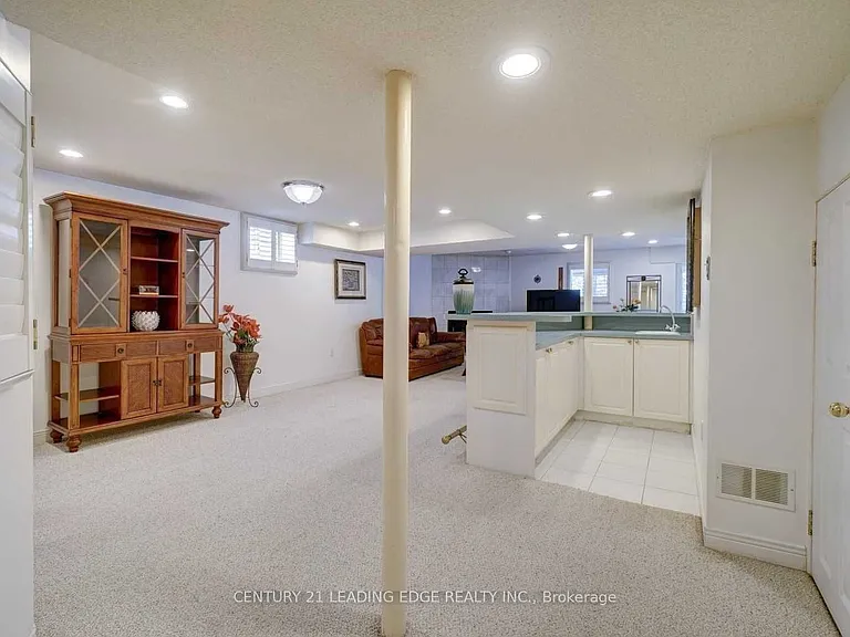 1374 Heritage Way #BASEMENT — Photo 8