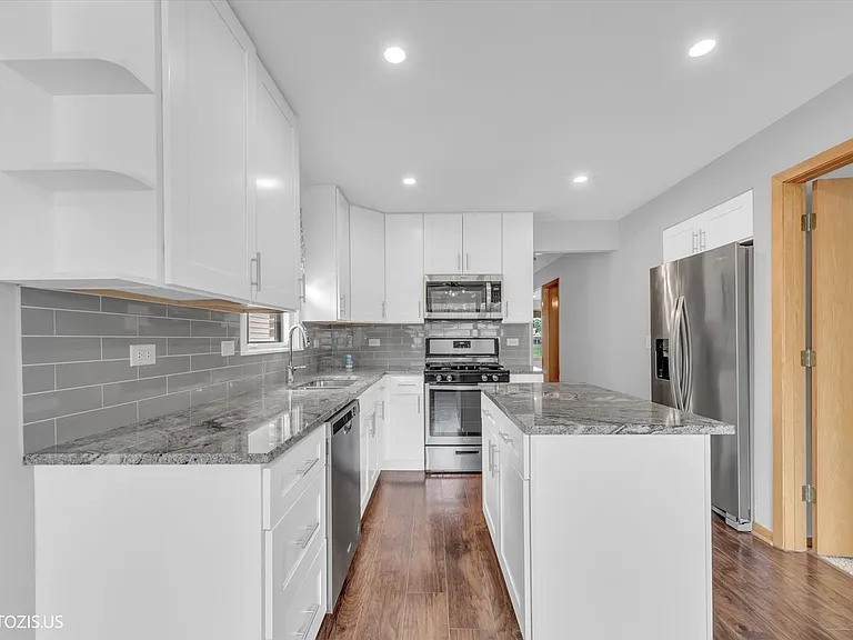 4043 N Wagner Ave — Photo 11