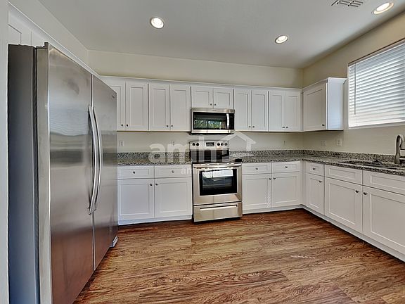 3rd image of 12751 W Glenrosa Dr