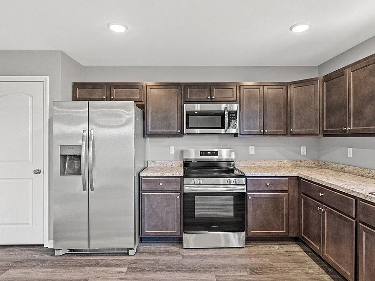 6068 Arbor Wds Way — Photo 8