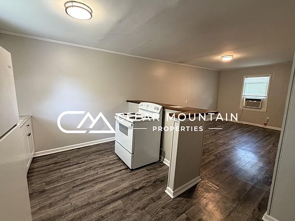 3rd image of 19 Dunbar Ct #20