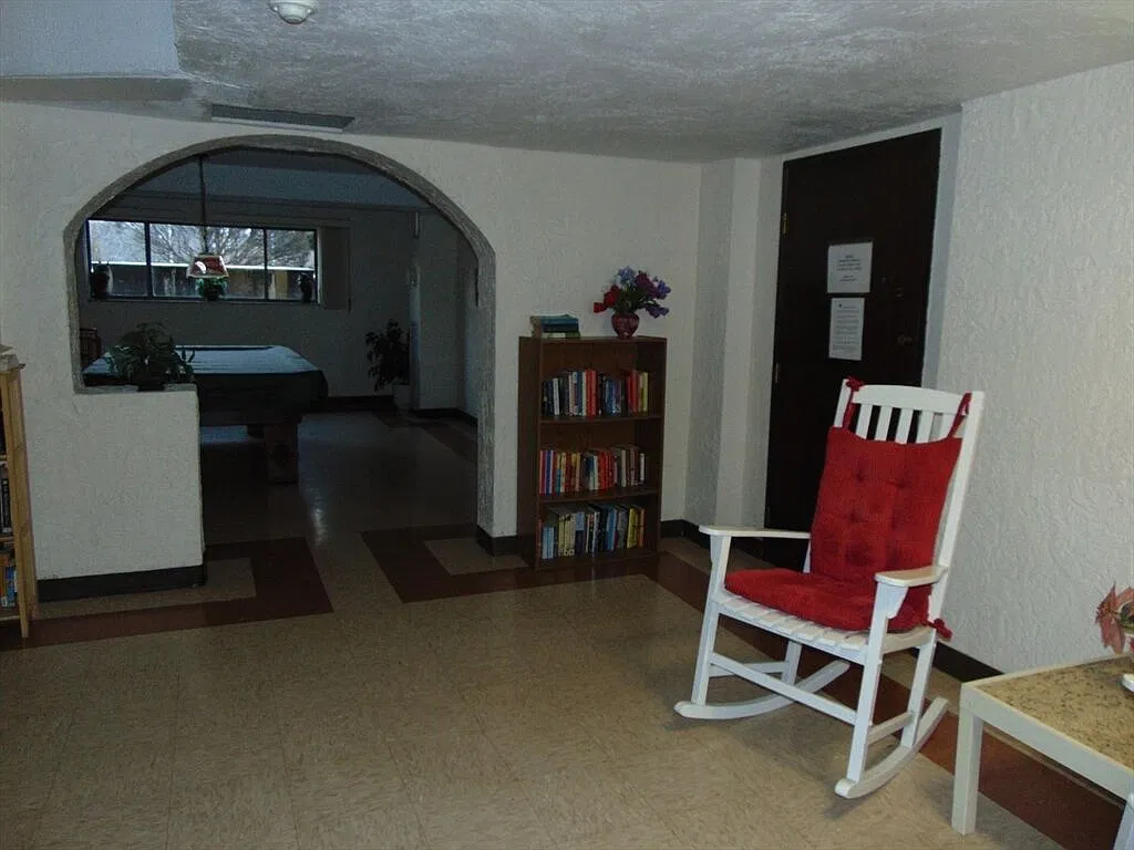 2 bed, $2,250 — Photo 4