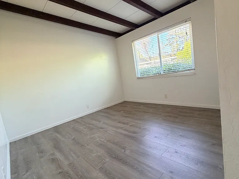 10 Tasco Ct — Photo 12