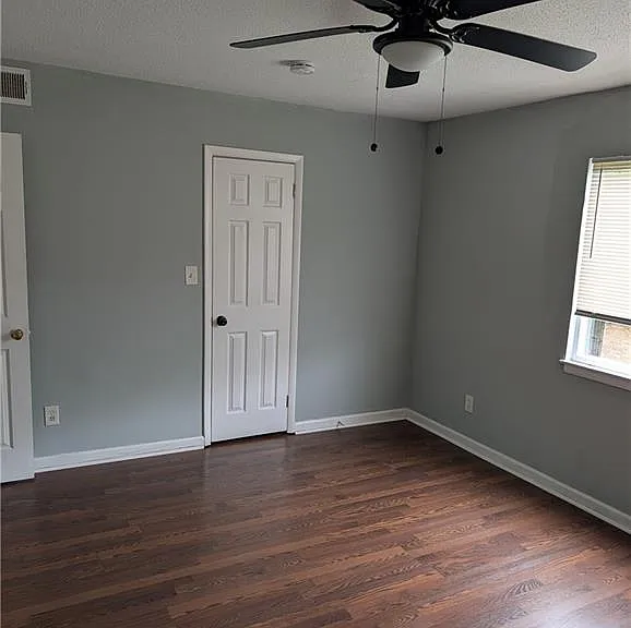 201 Peyton Pl SW — Photo 8
