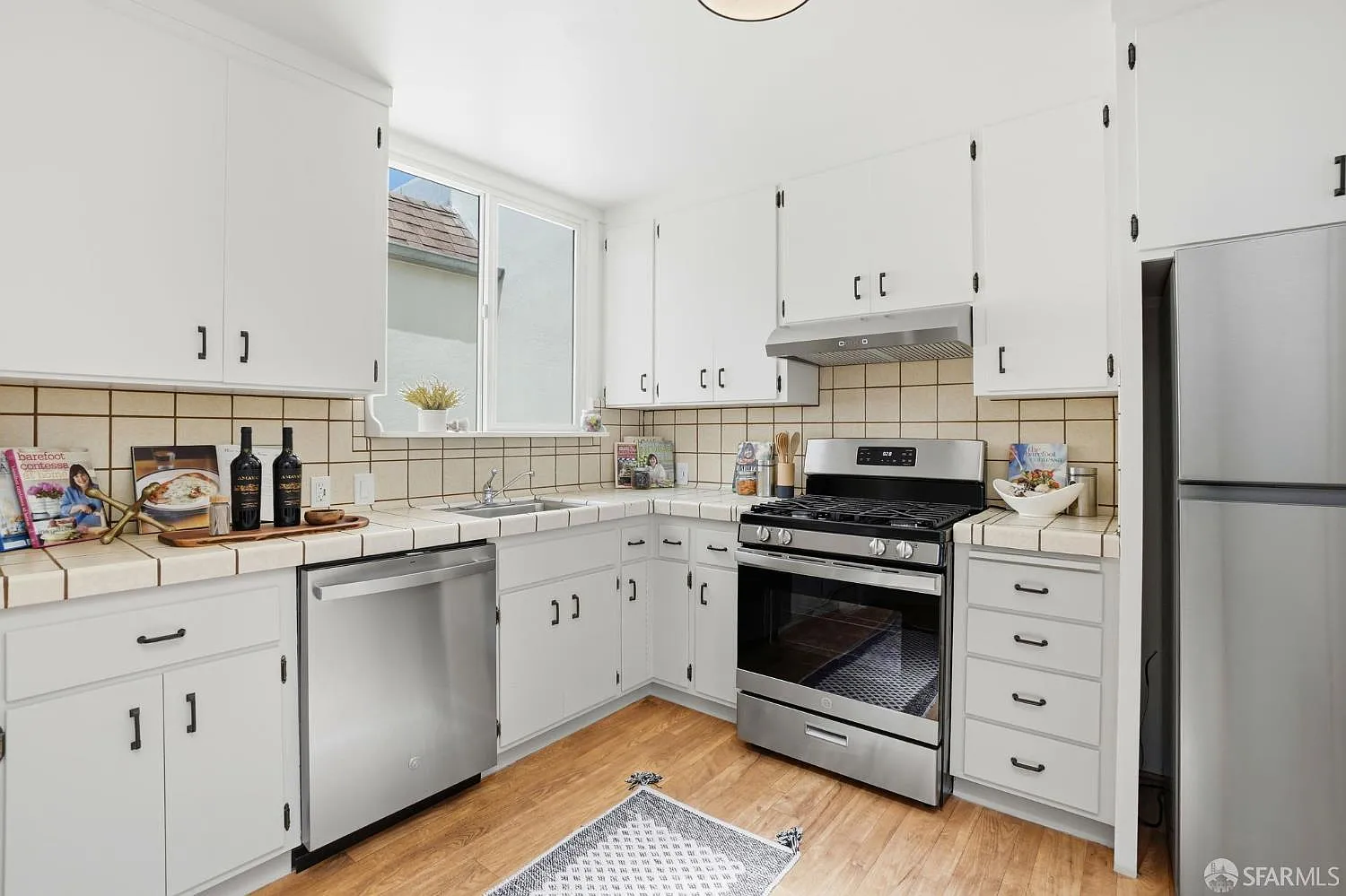2628 Yorba St - Photo 10
