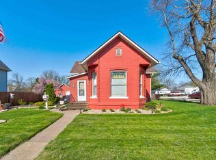 1113 N 2nd Ave, Washington, IA 52353
