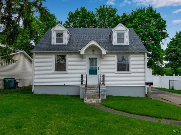 7514 Stephenson Ave, Niagara Falls, NY 14304
