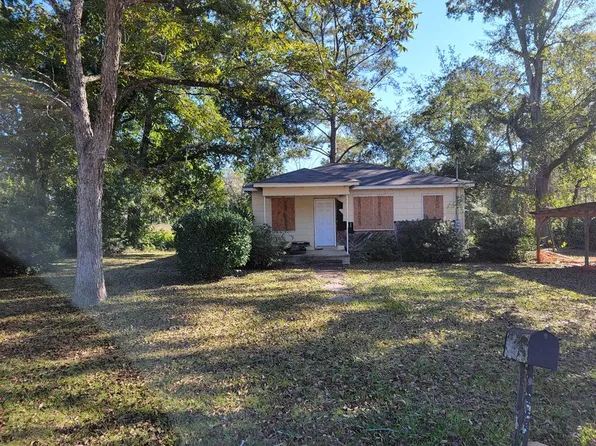 260 Spence St SE, Pelham, GA 31779