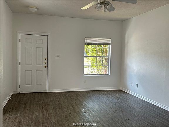 4th image of 2310 Berger Dr
