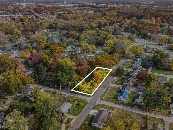 17731 Bulla Rd, South Bend, IN 46635