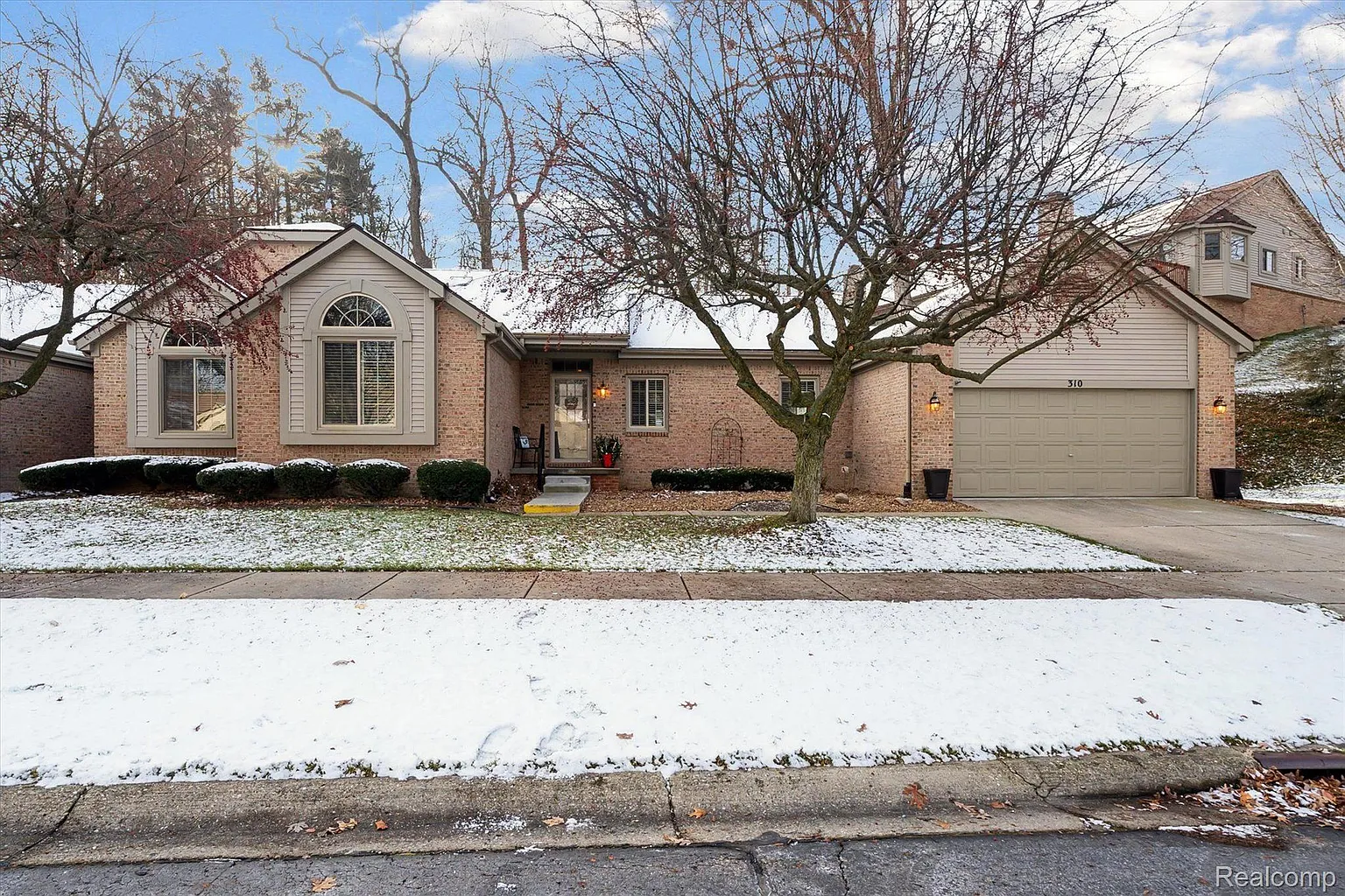 310 Texknoll Dr photo 1