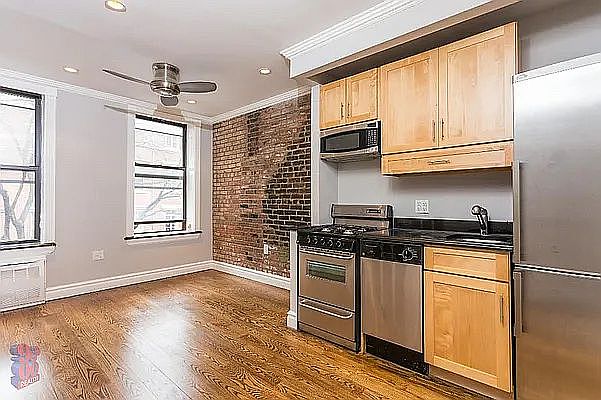 1st image of 422 E 9th St #13