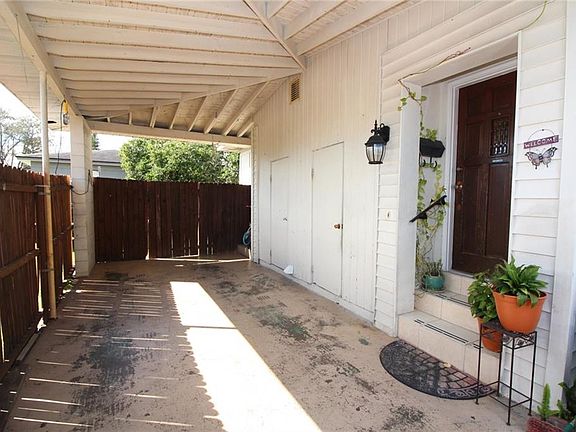 2nd image of 920 Romano Ave