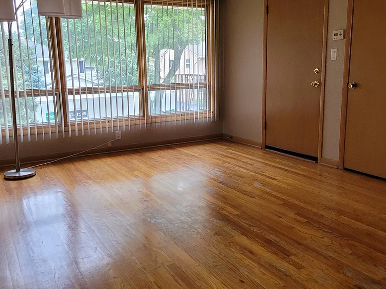 3027 S 83rd St #UPPER — Photo 15