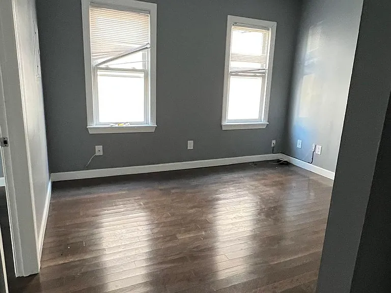 757 Thomas St #1 — Photo 7