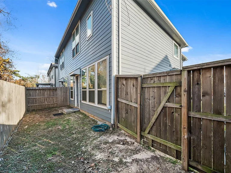 708 Ivory Manor Dr — Photo 24